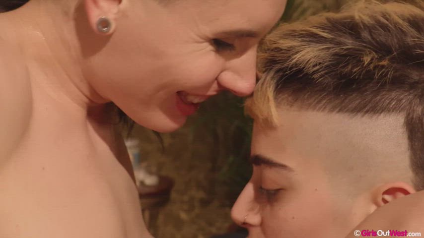 amateur australian close up kissing lesbian lesbians gif