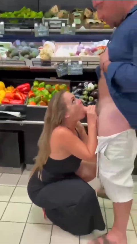 amateur big tits blonde blowjob caught exhibitionism exhibitionist grocery store