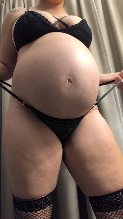 ass belly button big ass big tits milf mom onlyfans pregnant belly big-bump chubby-girls