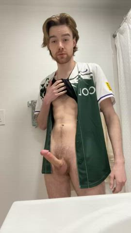 bwc hands free male masturbation gif