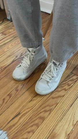 Sweaty socks and stinky feet 🧦👣