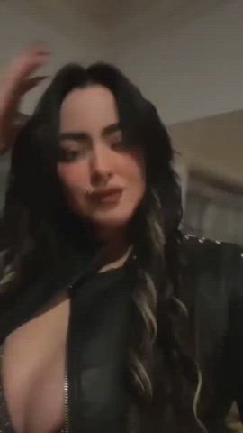 amateur arab big tits cleavage dancing homemade natural tits gif