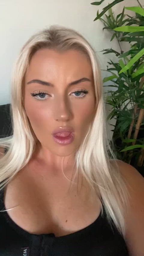 ahegao blonde close up kinky kissing pov teen r/crosseyedfap r/tributeme lips-and-tongue