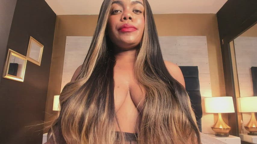 bbw big tits camsoda curvy ebony huge tits lips lipstick long hair gif