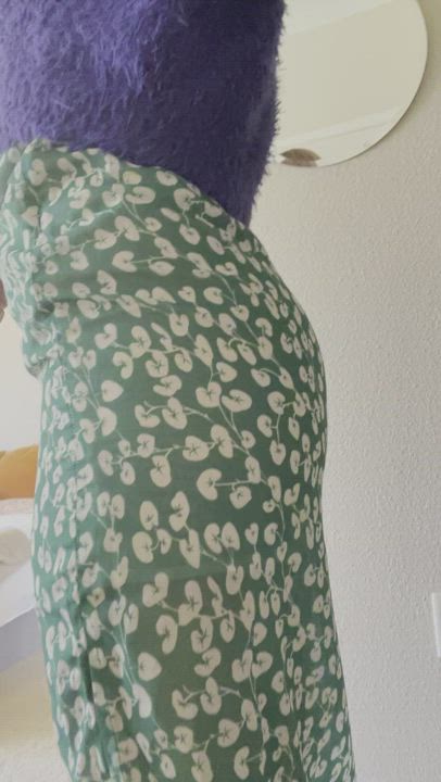 Do you like petite girls with a big ass?