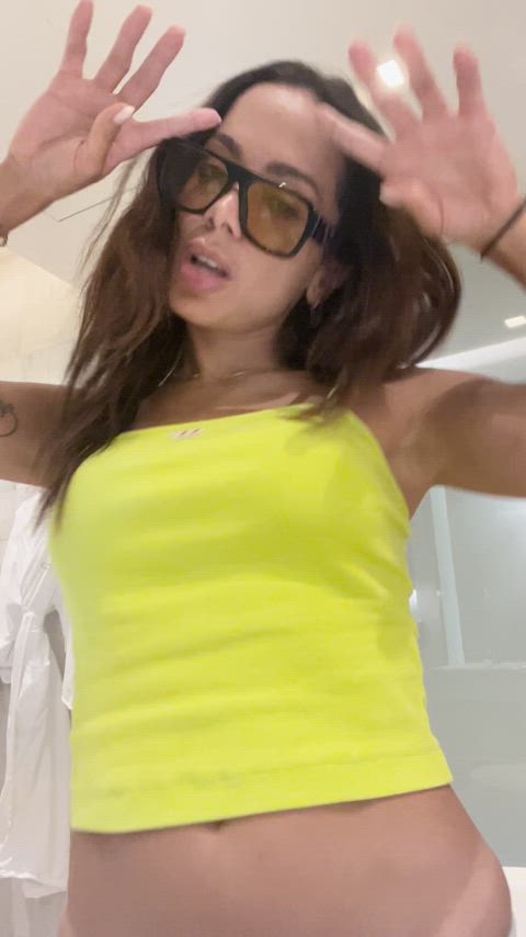 anitta ass big ass brazilian celebrity dancing sexy latinas tik-tok gif