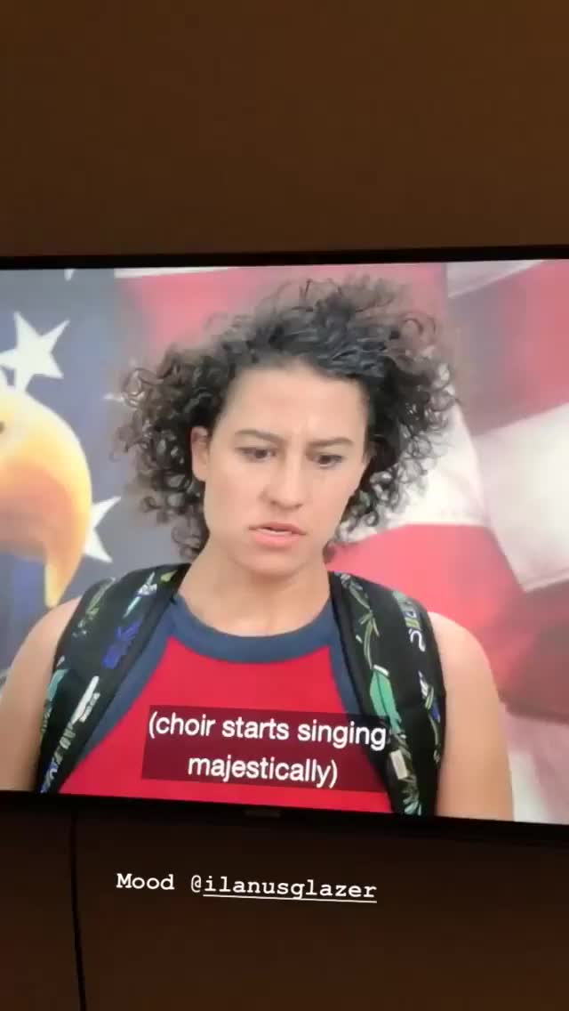 Celebrity Ilana Glazer gif