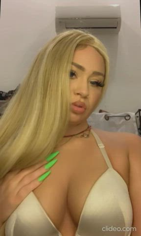 Tell mommy what to do