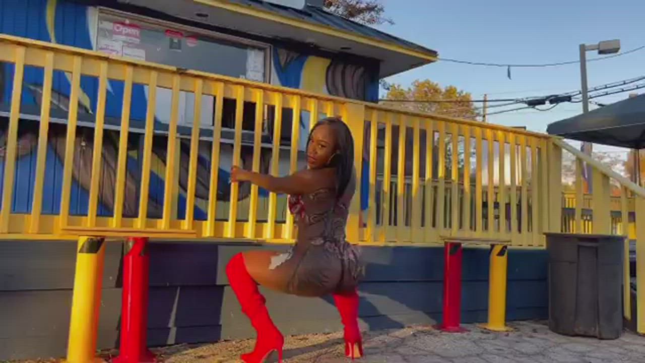 Bubble Butt Ebony Twerking gif