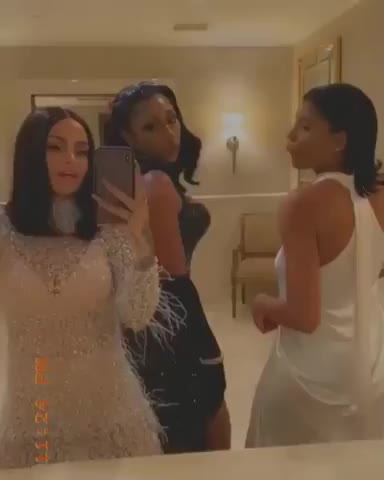 Kehlani dancing with Megan