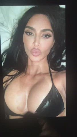 Kim Kardashian Cum Tribute