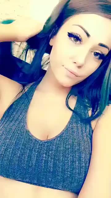 Pretty girl reveals boobs