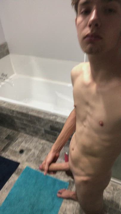 Massive cock 18yo HMU