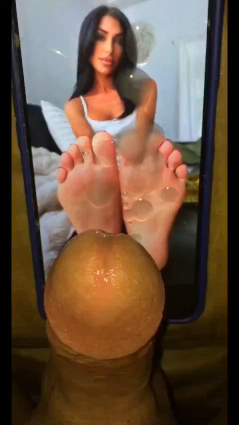 cum on feet cumshot egyptian foot fetish goddess sexy soles gif