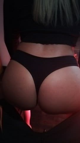ass booty brunette lapdance latina gif