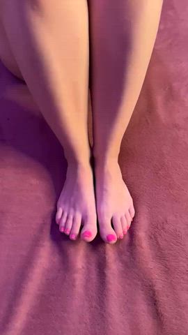 What colour shall I paint my toenails next?