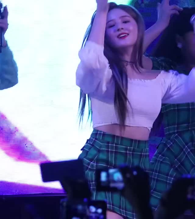 Momoland - Nancy 190523 4