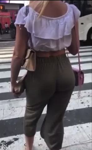 Ass Bubble Butt Candid