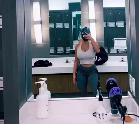 cleavage gym mirror gif