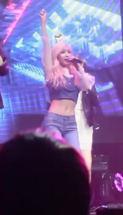 160215 Hyunyoung midriff (Mach)