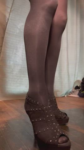 crossdressing dress high heels legs nylons pantyhose sissy tights gif