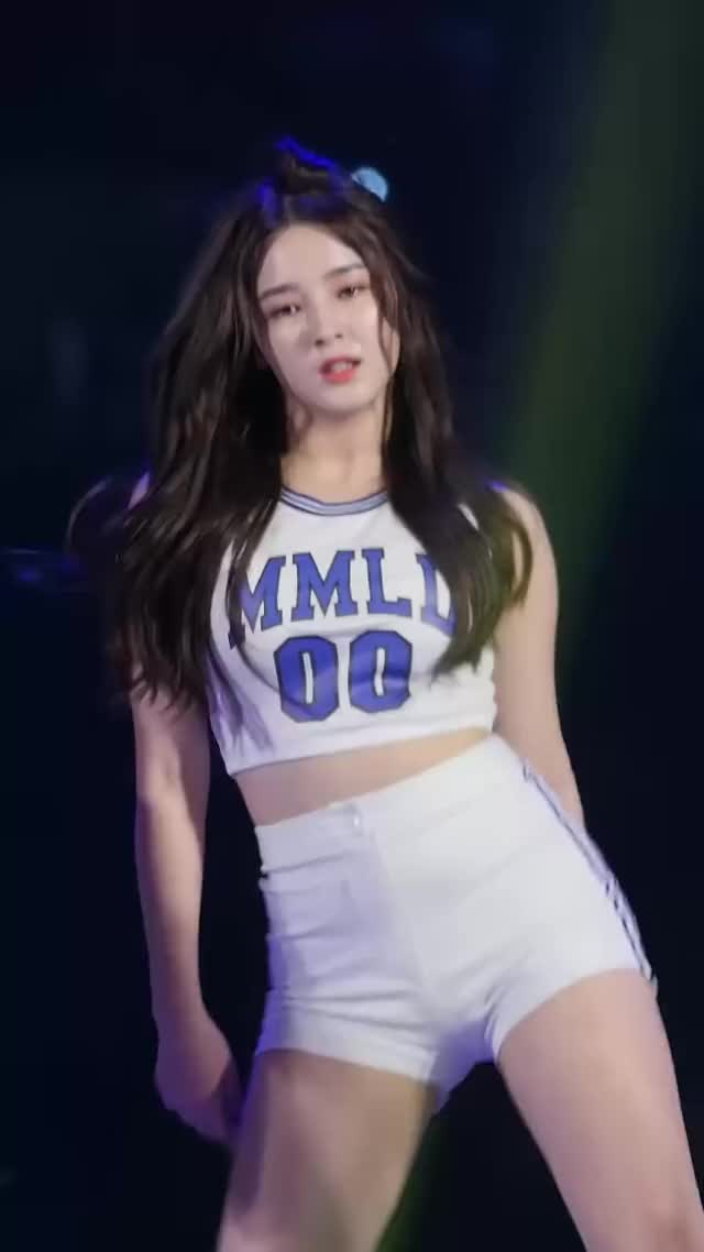 180915 nancy 7 with fire