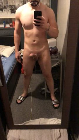 (M4F) Who wants this thick warm cum on them?
