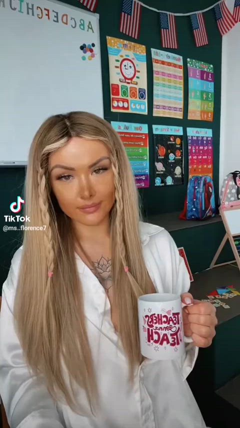 Florence - More tiktok flashing vids on my TT likes