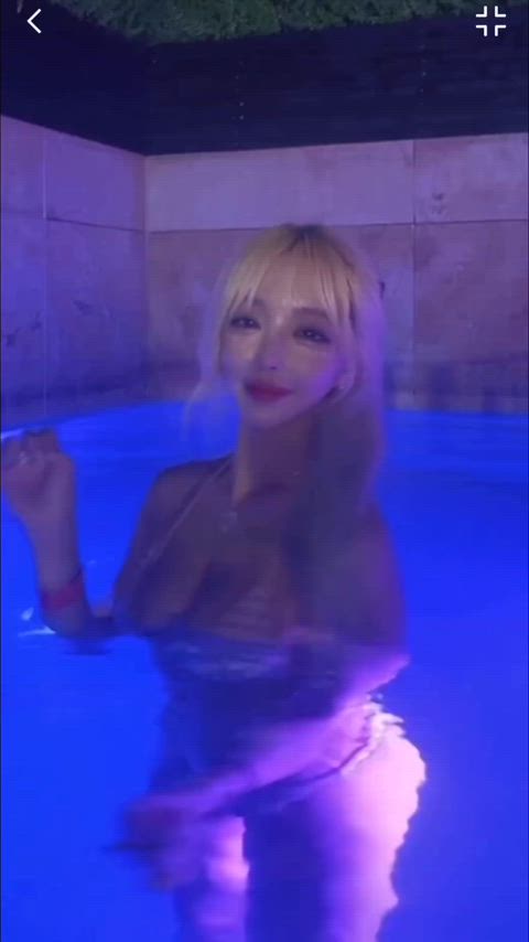 asian big tits blonde chinese pool swimming pool gif