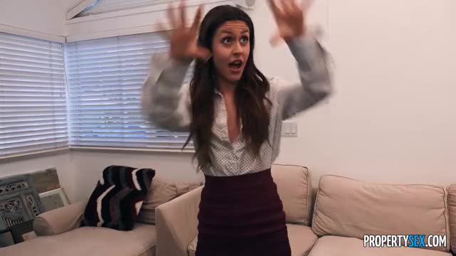 [PropertySex] Catalina Ossa | A Picky Picky Home Buyer [15 sec]