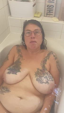 big tits natural tits wife bbw boobs goth-girls gif