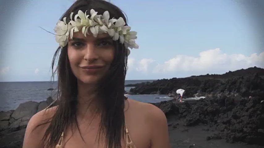 brunette celebrity emily ratajkowski gif