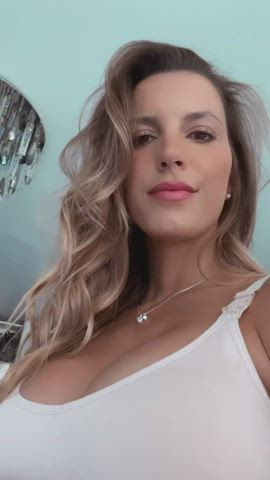 Argentinian Blonde Fitness gif