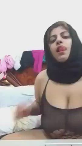 amateur arab big ass big tits camgirl hijab homemade masturbating gif