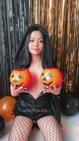 Do you wanna taste my cute little Asian pumpkins? 🎃