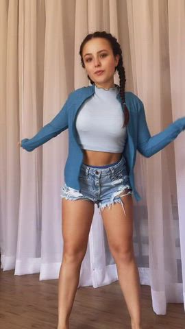 Brazilian Celebrity Dancing Teen TikTok gif