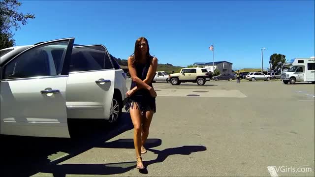 Avia - Getting completely naked in the parking lot