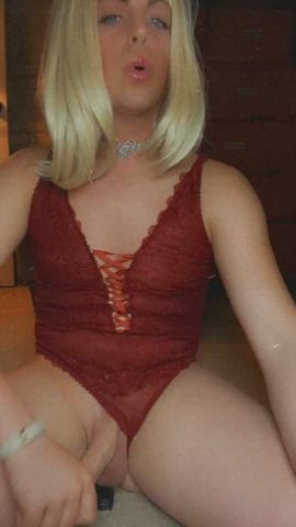 28 Louisville KY - Looking for sissies/fems to dress w, get pretty &amp; have