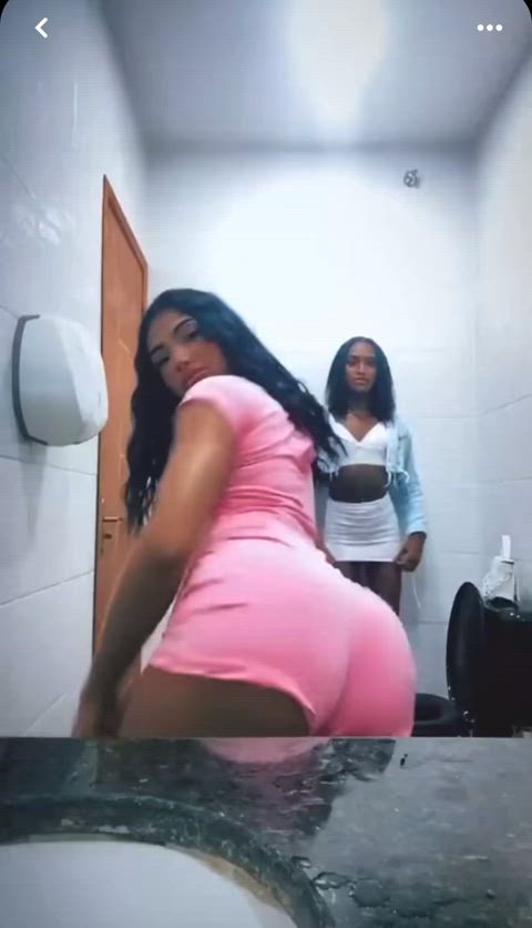 ass shaking grinding latina mexican pajamas teens thot tight pussy tights gif