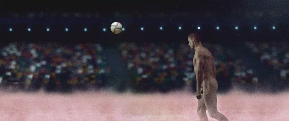 Bizarre soccer dream (Carloto Cotta - Diamantino (PT2018))