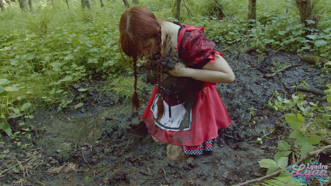 Amateur Cosplay Female German Messy Outdoor gif