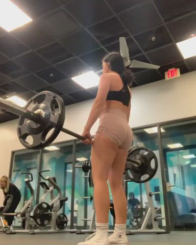 amateur big ass blue eyes brunette college fitness gym natural tits pawg sneakers