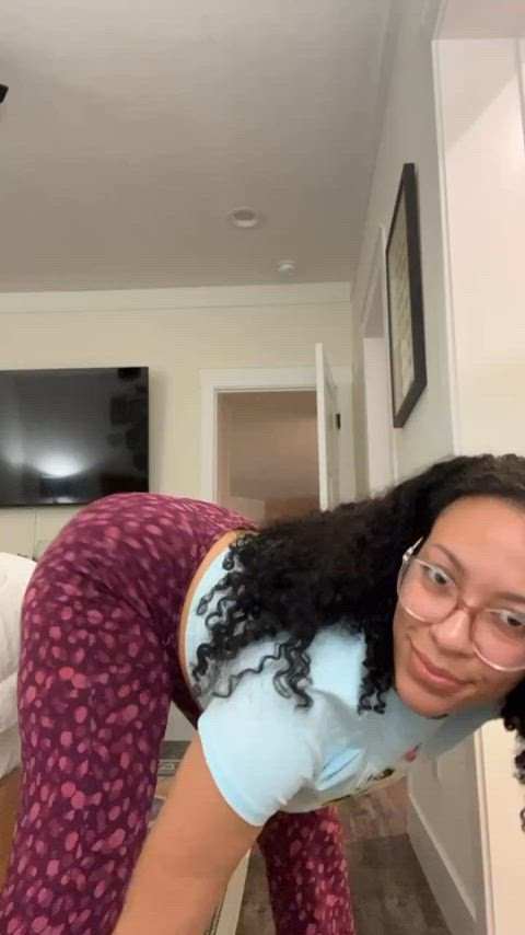 jiggling latina thick gif