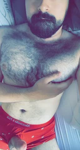 Turn on 🔊and jerk while you watch Daddy stroke his insanely furry chest