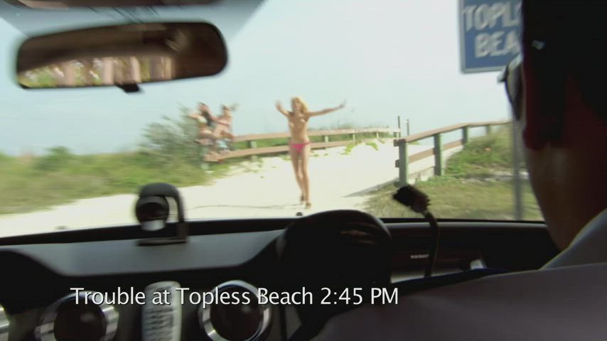 Irina Voronina bouncy plots from Reno 911! Miami (60FPS)