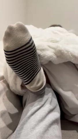 cuckold feet exposed arab gf gif