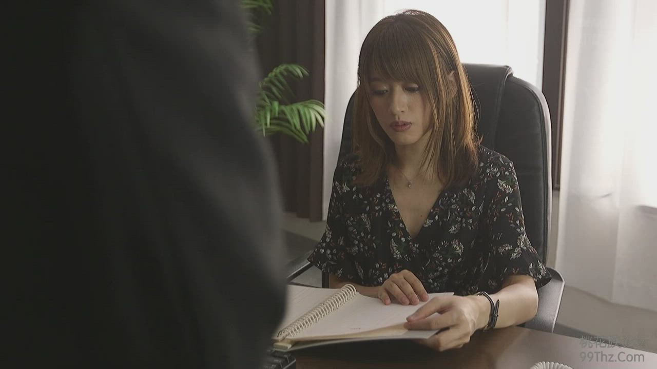 Airi Kijima Loses it at Work - Or Maybe Airi Kijima Gets it at Work is More Accurate...