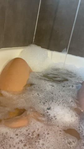 Bathtub Masturbating Pussy gif