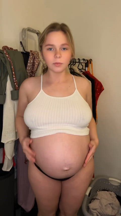 boobs cute onlyfans petite pregnant teen tits pregnant-porn gif