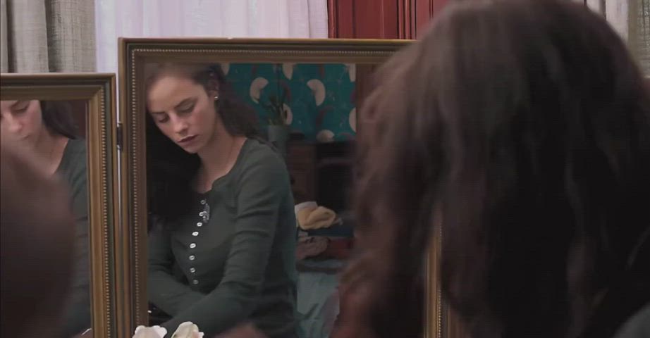 Kaya Scodelario cleavage, The Truth About Emanuel